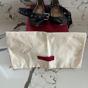 Valentino Garavani Love Latch Black leather ballet flats size 6